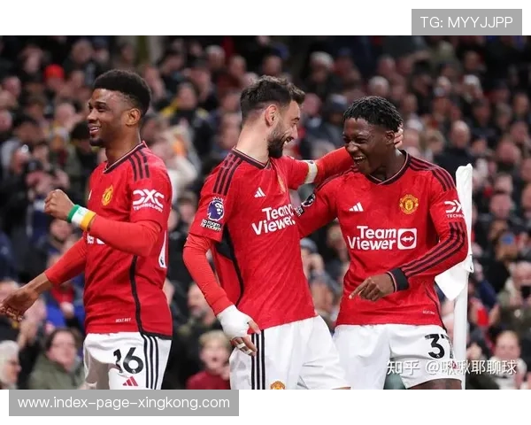 富勒姆连续推进迫使对手后退——战略与技巧的完美结合