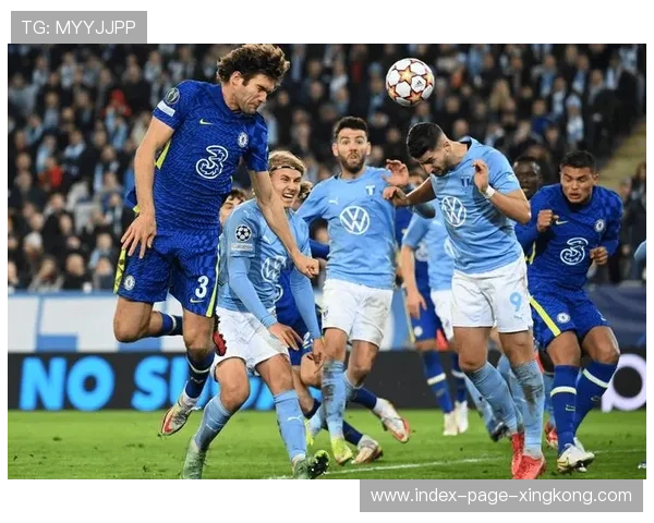 波尔图前场二过一配合撕开对手防线